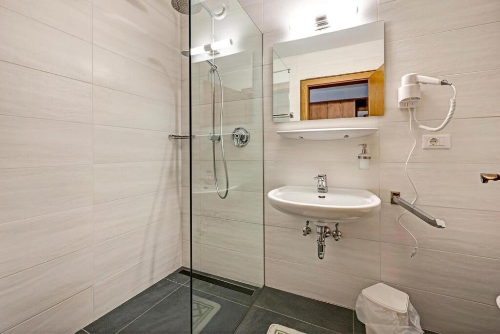 Residence Condor Маранца Екстериор снимка
